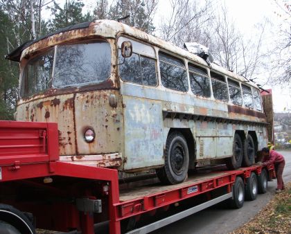Vracíme se k autobusu Karosa - Tatra  500 HB ve sbírce Milana Horky.