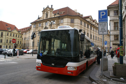S výsledky tendru na nové autobusy pro Prahu a autobusem SOR NB 12