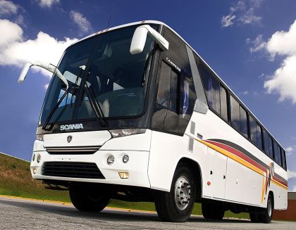 Ze světa autobusů Scania: 250 Scanií s karosérií Comil pro Angolu a autobusy