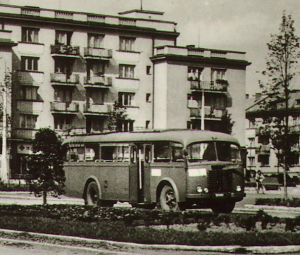 Z archivů čtenářů BUSportálu. Autobusy na starých pohlednicích.