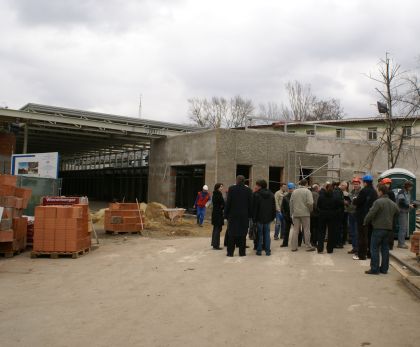 Na návštěvě na Florenci. Jak to vypadá uvnitř stavby nové haly