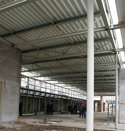 Na návštěvě na Florenci. Jak to vypadá uvnitř stavby nové haly
