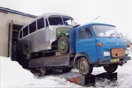 Bilanský  autobus Praga RND odjel ze Zahnašovic do DSZO na lakování.