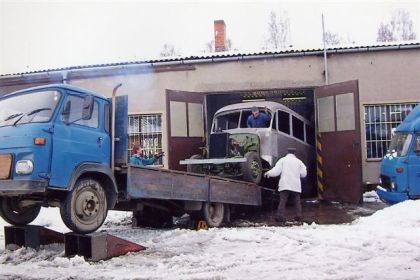 Bilanský  autobus Praga RND odjel ze Zahnašovic do DSZO na lakování.