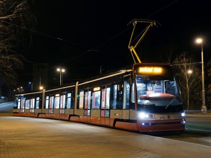 Nová tramvaj pro Prahu ŠKODA ForCity vyjela ke zkouškám na plzeňských kolejích