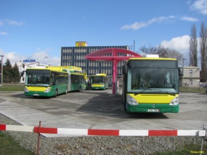 Kloubové Citelisy pro Košice  tankovaly  u plničky CNG FTL Prostějov.