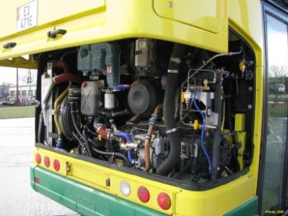 Kloubové Citelisy pro Košice tankovaly u plničky CNG FTL Prostějov.