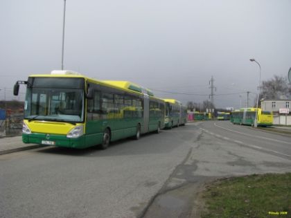 Kloubové Citelisy pro Košice  tankovaly  u plničky CNG FTL Prostějov.