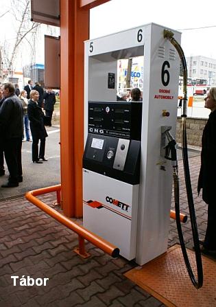 V Česku je v současné době 20 a  do konce roku přibude 10 plnicích stanic CNG.