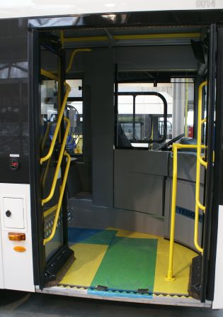 Na návštěvě ve společnosti TEDOM. Bratislavské a sofijské autobusy.