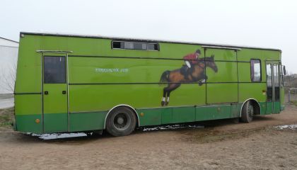 Objektivem čtenáře BUSportálu: Přestavba sedmičkové Karosy na koněbus.