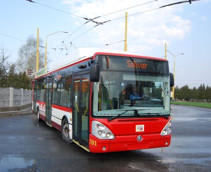 Velikonoce jako malované: Dopravní pohlednice ze Slovenska - červenobílý Prešov