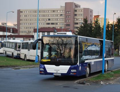 Velikonoce jako malované: Dopravní pohlednice ze Slovenska - autobusy v Popradu.