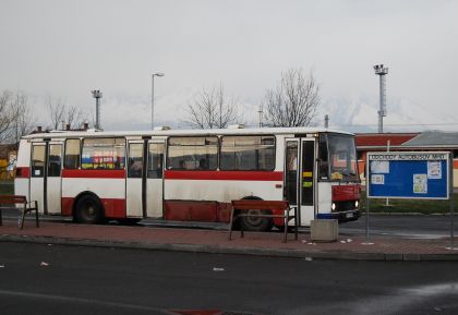 Velikonoce jako malované: Dopravní pohlednice ze Slovenska - autobusy v Popradu.