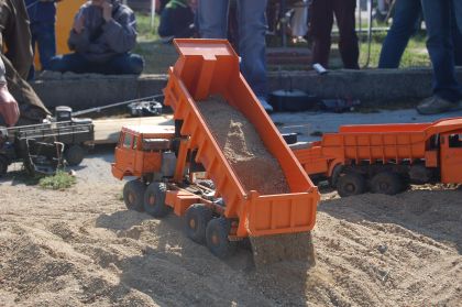 O tomto víkendu se už tradičně setkali přátelé velkých volantů v depozitáři