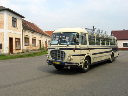 Z prvomájové historické jízdy na tradiční lince  do Týna nad Vltavou a zpět