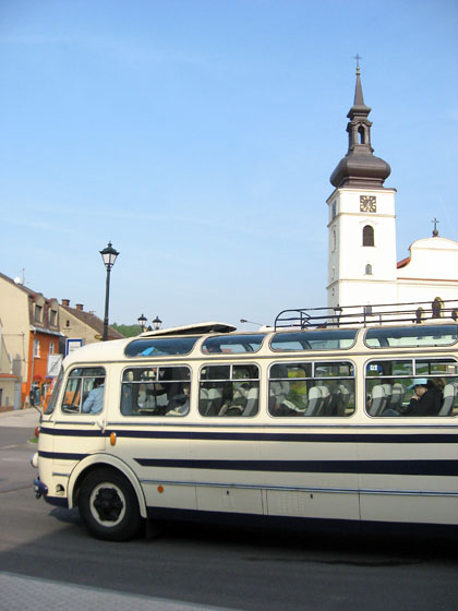 Z prvomájové historické jízdy na tradiční lince  do Týna nad Vltavou a zpět
