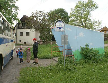 Zastávkománie. Újezd nade Mží a pozvánka na fotovýlet RTO s vlekem.