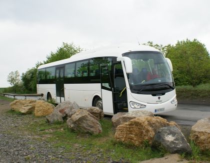 Nadčasový autobus SCANIA Irizar i4 L  v testovací verzi projíždí Evropou.