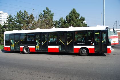 Pětitisícová Galerie autobusů.