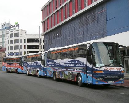 Záběry autokarů Bova Futura, které jezdí na  na trase Liberec - Praha.