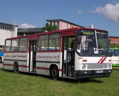 Historicky 1.sraz autobusů Ikarus v Erfurtu  proběhl o víkendu 16.-17.5.2009