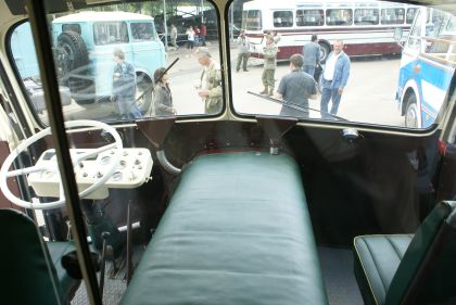 Lešany 2009: Premiéra kompletního autobusu  Škoda 706 RO - 'kabiňák'