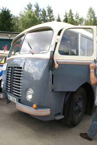 Lešany 2009: Premiéra kompletního autobusu  Škoda 706 RO - 'kabiňák'