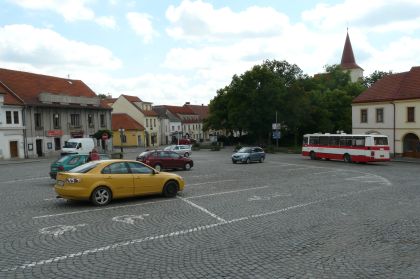 Jílové u Prahy má v historickém středu města autobusové nádraží a chystá