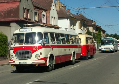 '100 let městské dopravy v Českých Budějovicích 1909 2009'  ještě jednou.