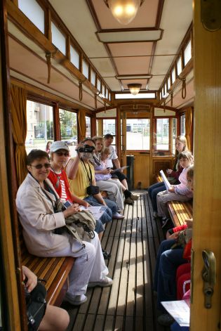 110 let veřejné Dopravy v Plzni: Tramvají ev.c. 18 'Křižík' se svezly