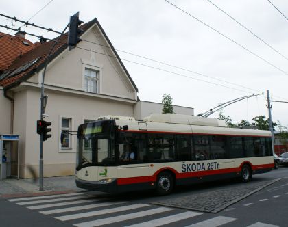 Trolejbus Škoda 26 Tr Solaris pro Jihlavu vyjel na zkušební jízdy po Plzni.