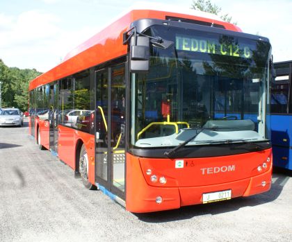 Záběry autobusů Volvo AlfaBusz a TEDOM z prezentace