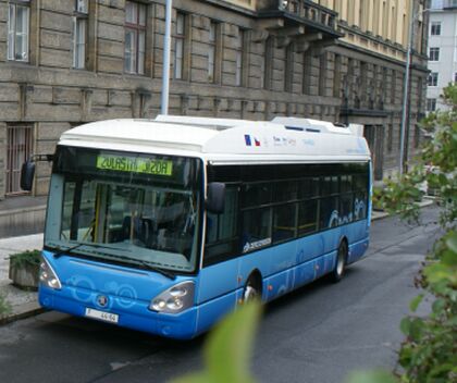 TriHyBus: První autobus s vodíkovou technologií v Česku a v nových státech EU