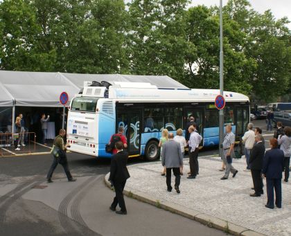 TriHyBus - H2bus s trihybridním pohonem. Alternativní pohon pro budoucnost?