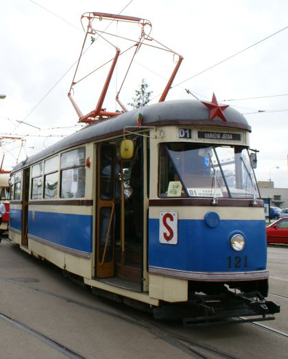 110 let veřejné dopravy v Plzni. 27.6.2009 u vozovny na konečné na Slovanech