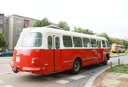 110 let veřejné dopravy v Plzni. 27.6.2009 u vozovny na konečné na Slovanech