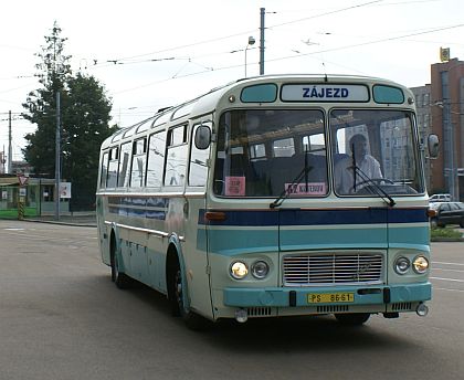 110 let veřejné dopravy v Plzni. 27.6.2009 u vozovny na konečné na Slovanech