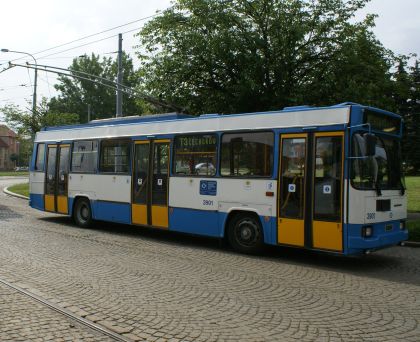 110 let veřejné dopravy v Plzni. 27.6.2009 u vozovny na konečné na Slovanech