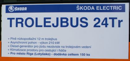 110 let veřejné dopravy v Plzni: Rendez-vous u andělíčka - Škoda 26 a 24 Tr.