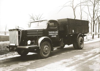 Škoda 706 jako skříňový přepravník osob a Škoda 504