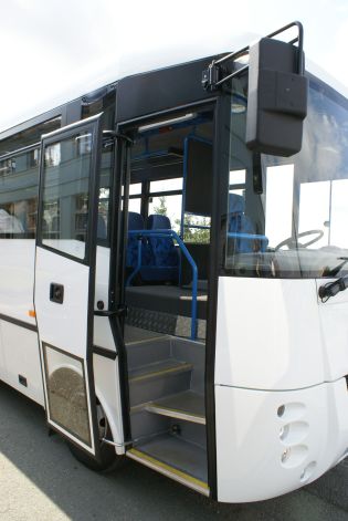 10.7.2009 představil KARS v Dolních Bučicích nový midibus ALMA