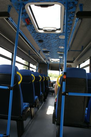 10.7.2009 představil KARS v Dolních Bučicích nový midibus ALMA