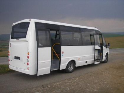 Seznamte se s midibusy společnosti Rošero-P: First FSLI a First FCLLI