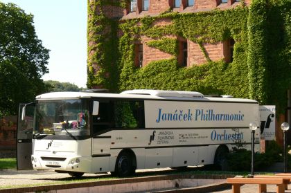 Přestavbu Karosy 900 - speciální autobus Janáčkovy filharmonie Ostrava zachytil