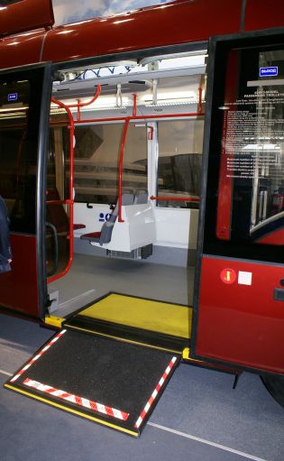 UITP Vienna 2009: Trolejbus 42003A běloruského výrobce Belkommunmash s německým