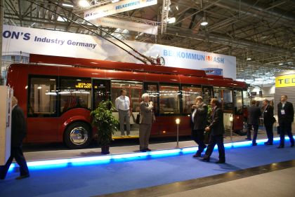 UITP Vienna 2009: Trolejbus 42003A běloruského výrobce Belkommunmash s německým