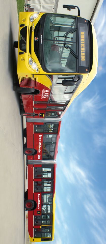 10 nejdelších autobusů světa Volvo 27.2 m pro systém Transmilenio v Bogotě