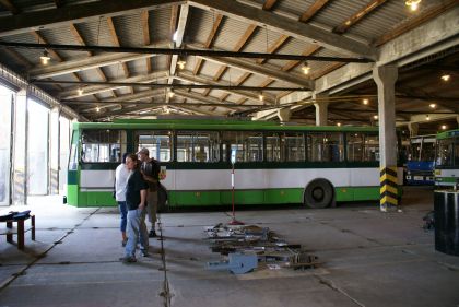 Nedělní poledne v regionálním muzeu dopravy ve Strašicích.