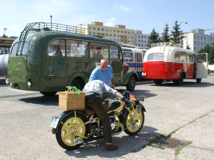 Zlatý bažant 2009 III. : Představujeme autobus Praga RND z roku 1949 -